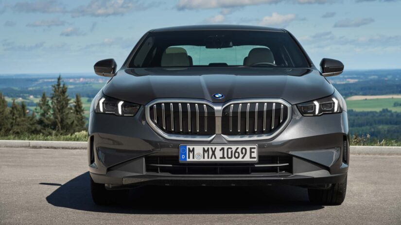 BMW 530e 2024 : l’hybride rechargeable avec 100 km d’autonomie électrique