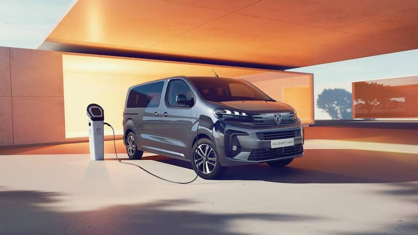 Peugeot E-Traveller 2024 : le nouveau visage de la polyvalence électrique