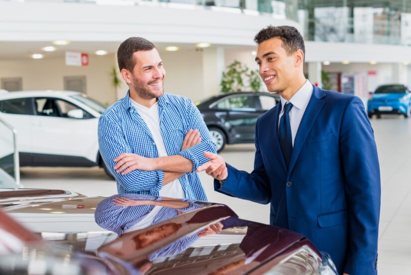 Quels sont les avantages à vendre votre voiture à un professionnel ?
